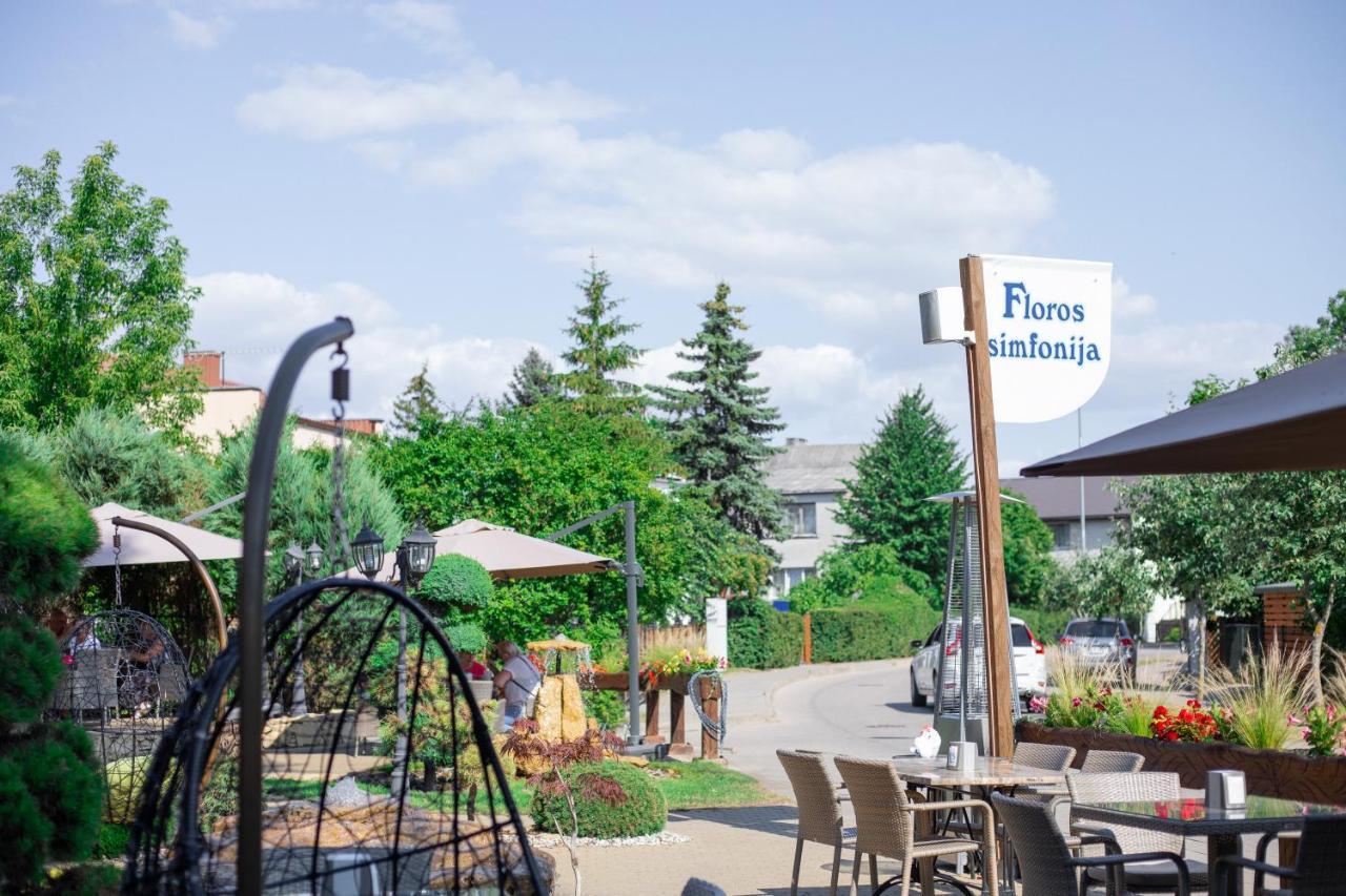 Floros Simfonija Hotel Sventoji Ngoại thất bức ảnh