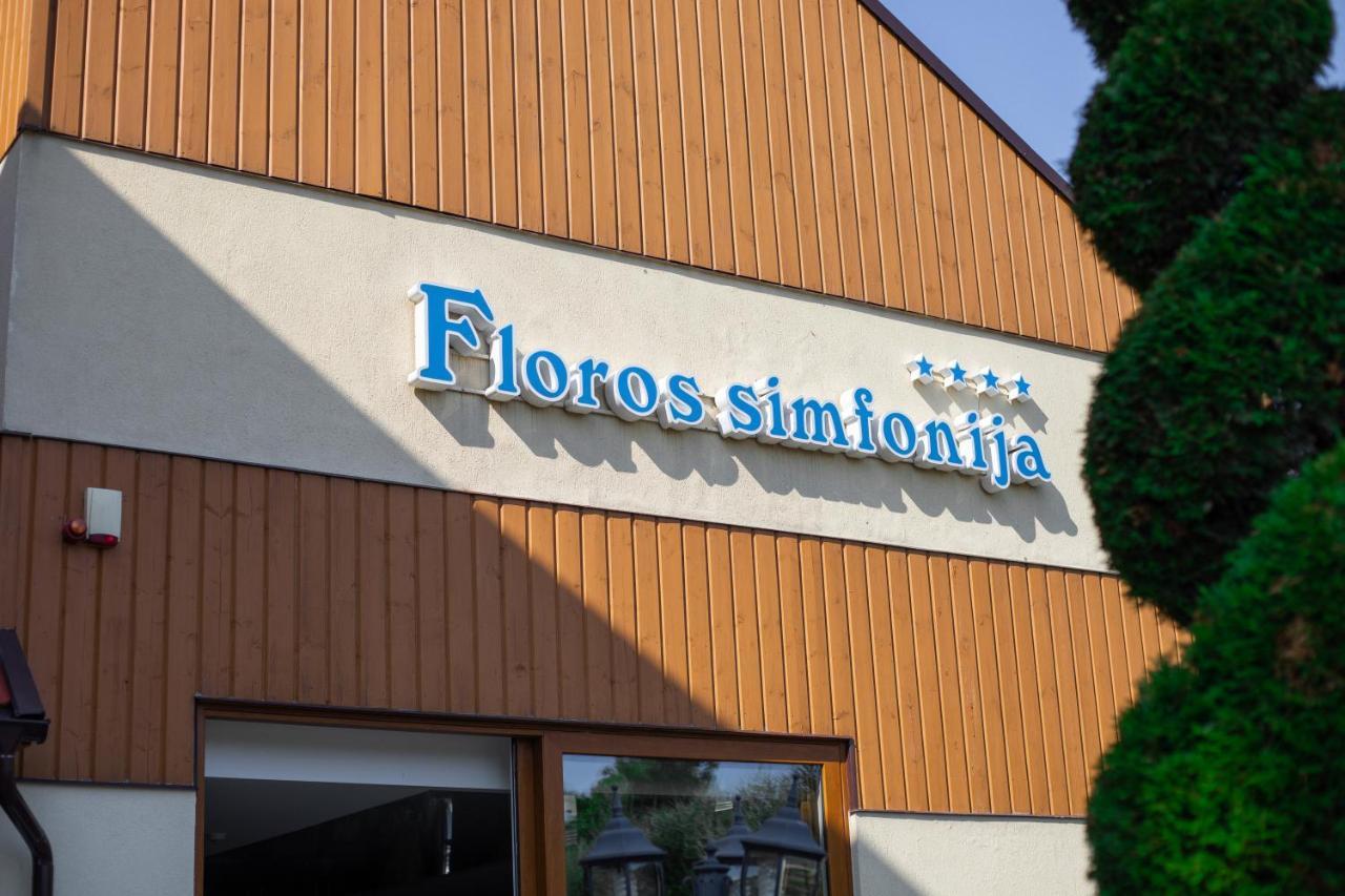 Floros Simfonija Hotel Sventoji Ngoại thất bức ảnh