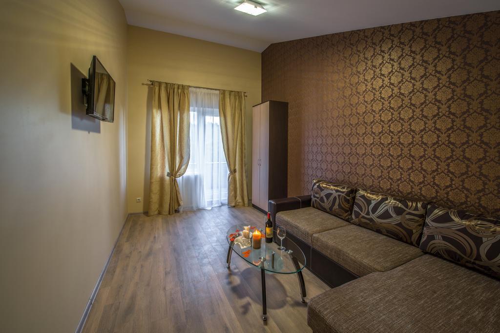 Floros Simfonija Hotel Sventoji Phòng bức ảnh
