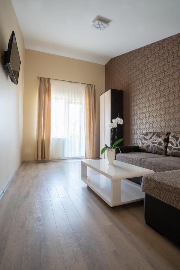 Floros Simfonija Hotel Sventoji Ngoại thất bức ảnh