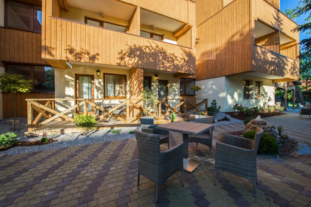 Floros Simfonija Hotel Sventoji Ngoại thất bức ảnh